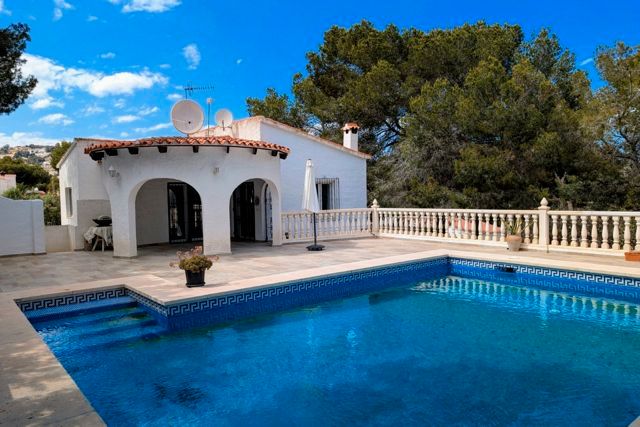 Piscina de Casa o xalet en venda en Moraira amb Aire condicionat, Calefacció i Terrassa