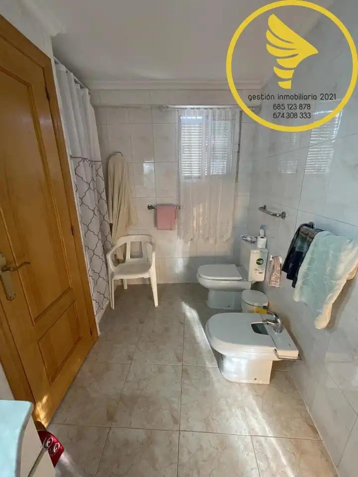 Baño de Finca rústica en venta en Linares