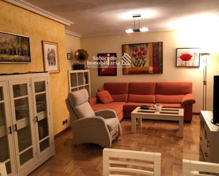 Living room of Flat for sale in Salamanca Capital  with Heating, Terrace and Furnished