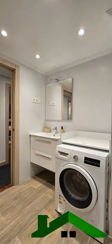 Baño de Piso de alquiler en Bilbao  con Calefacción, Terraza y Horno