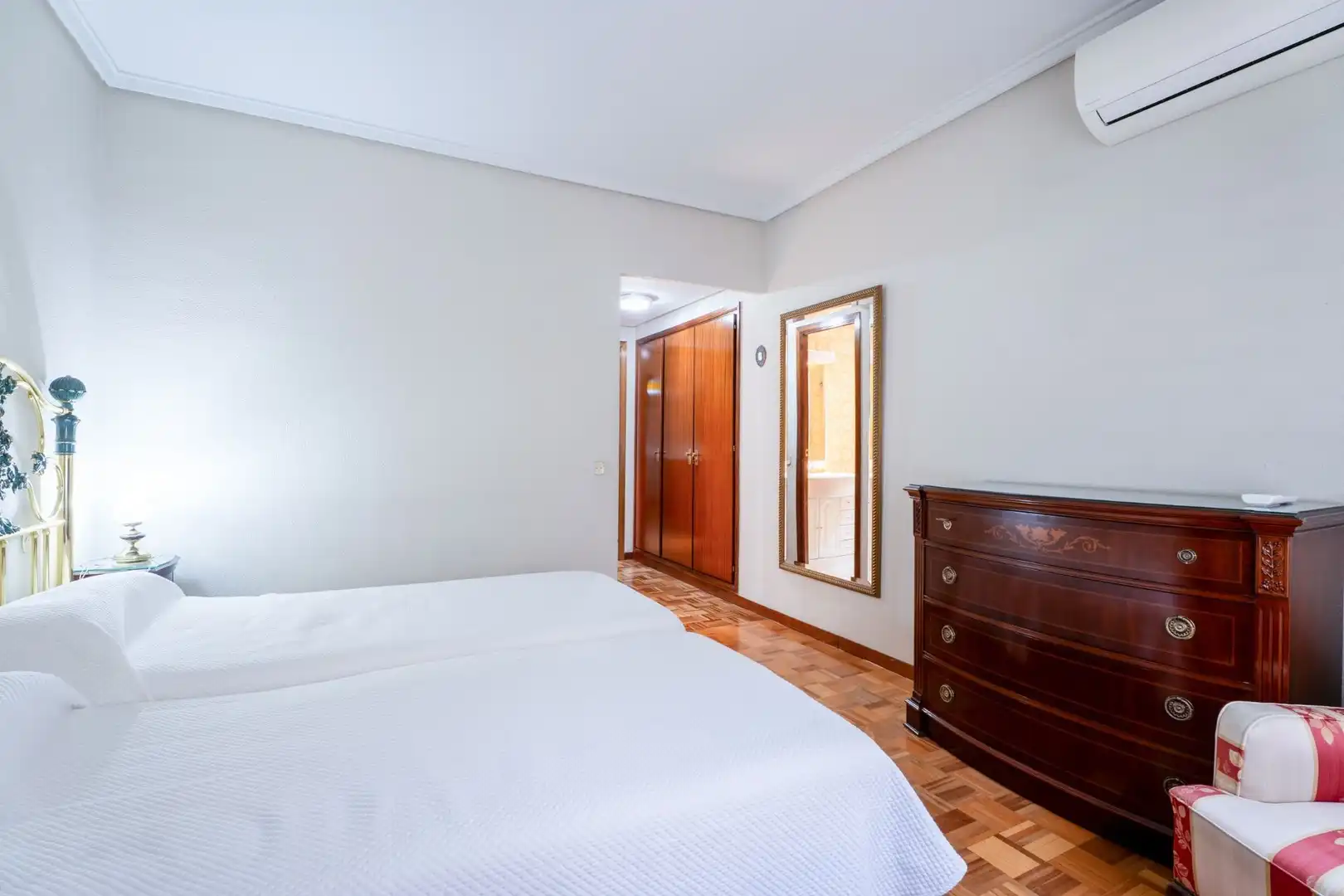 Schlafzimmer von Wohnung zum Verkauf in Madrid mit Klimaanlage, Heizung und Terrasse