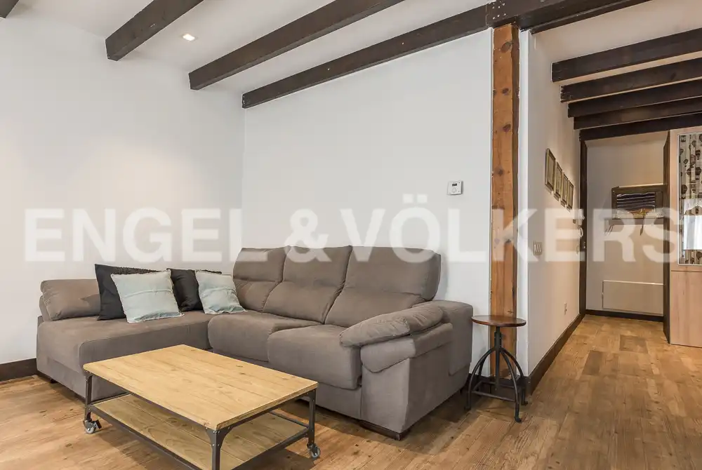 Sala d'estar de Pis de lloguer en Madrid amb Calefacció, Parquet i Traster