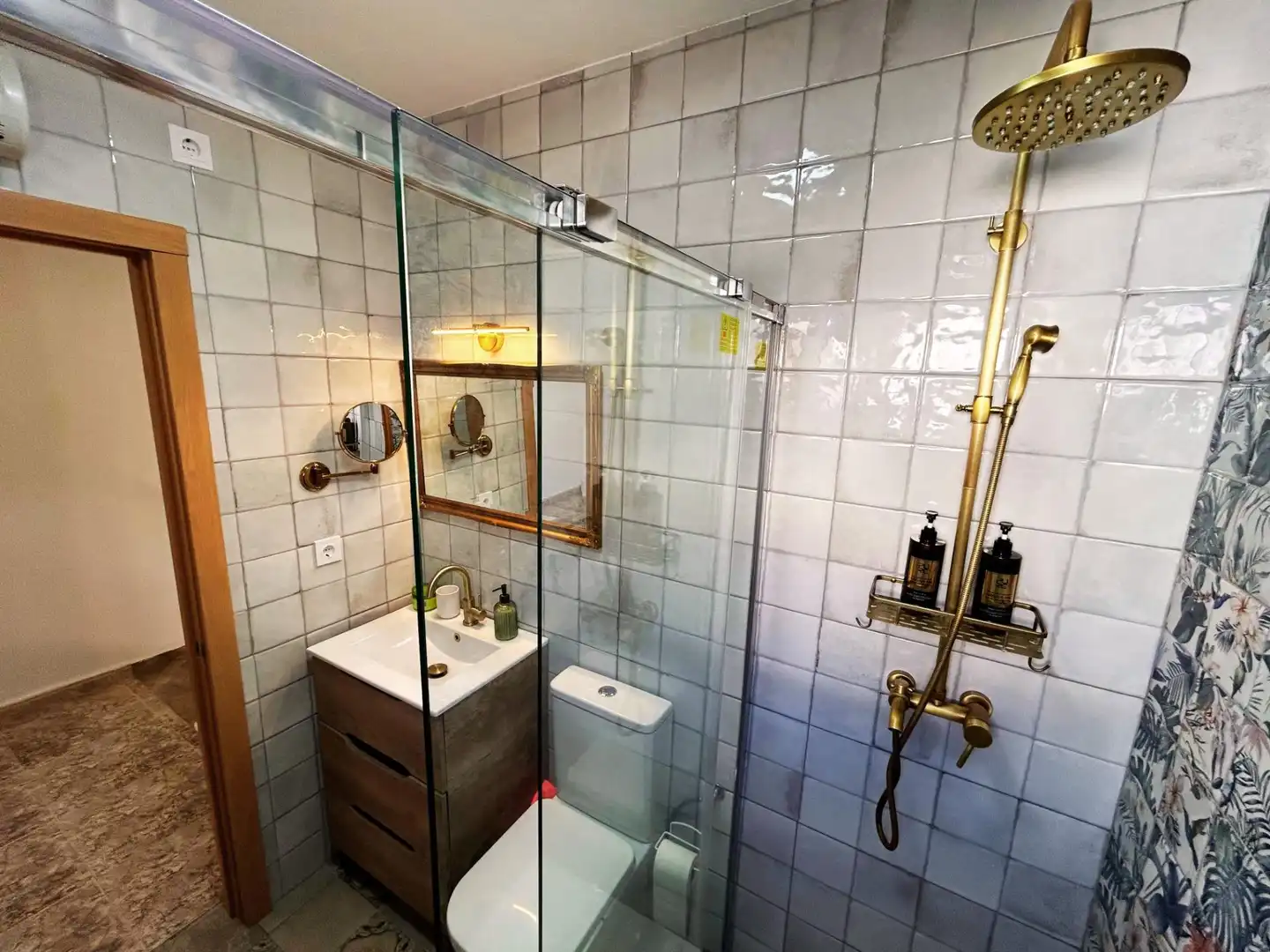 Bathroom of Duplexes for sale in Cartagena  with Air Conditioner, Heating and Furnished