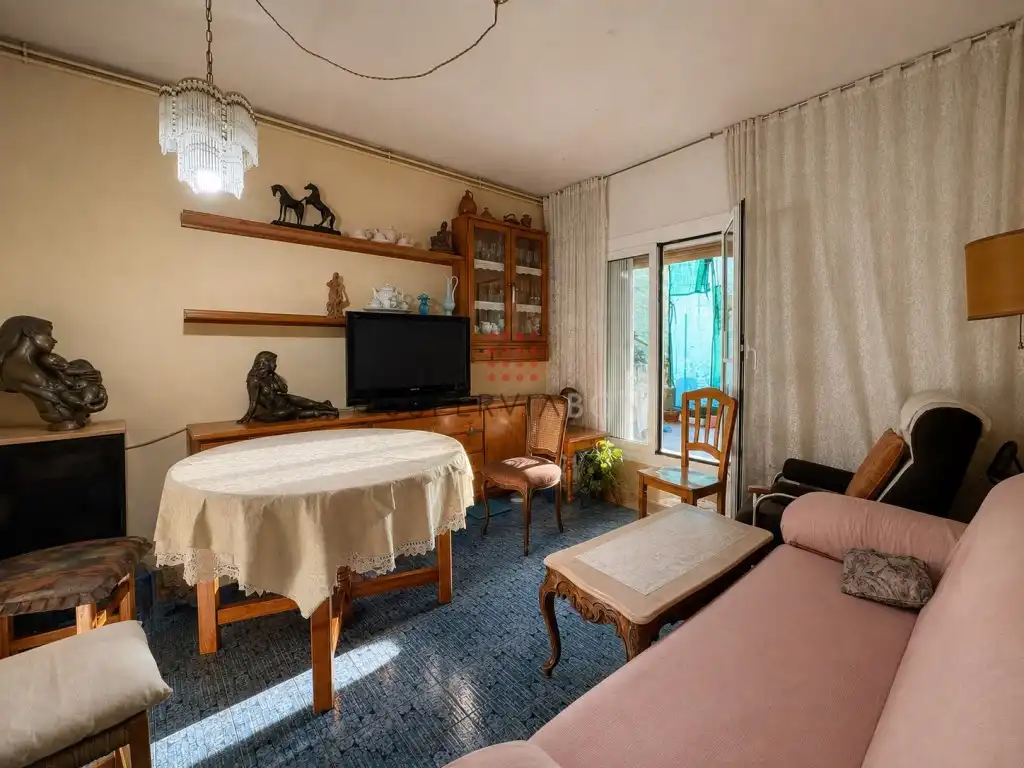 Sala d'estar de Àtic en venda en Barcelona
