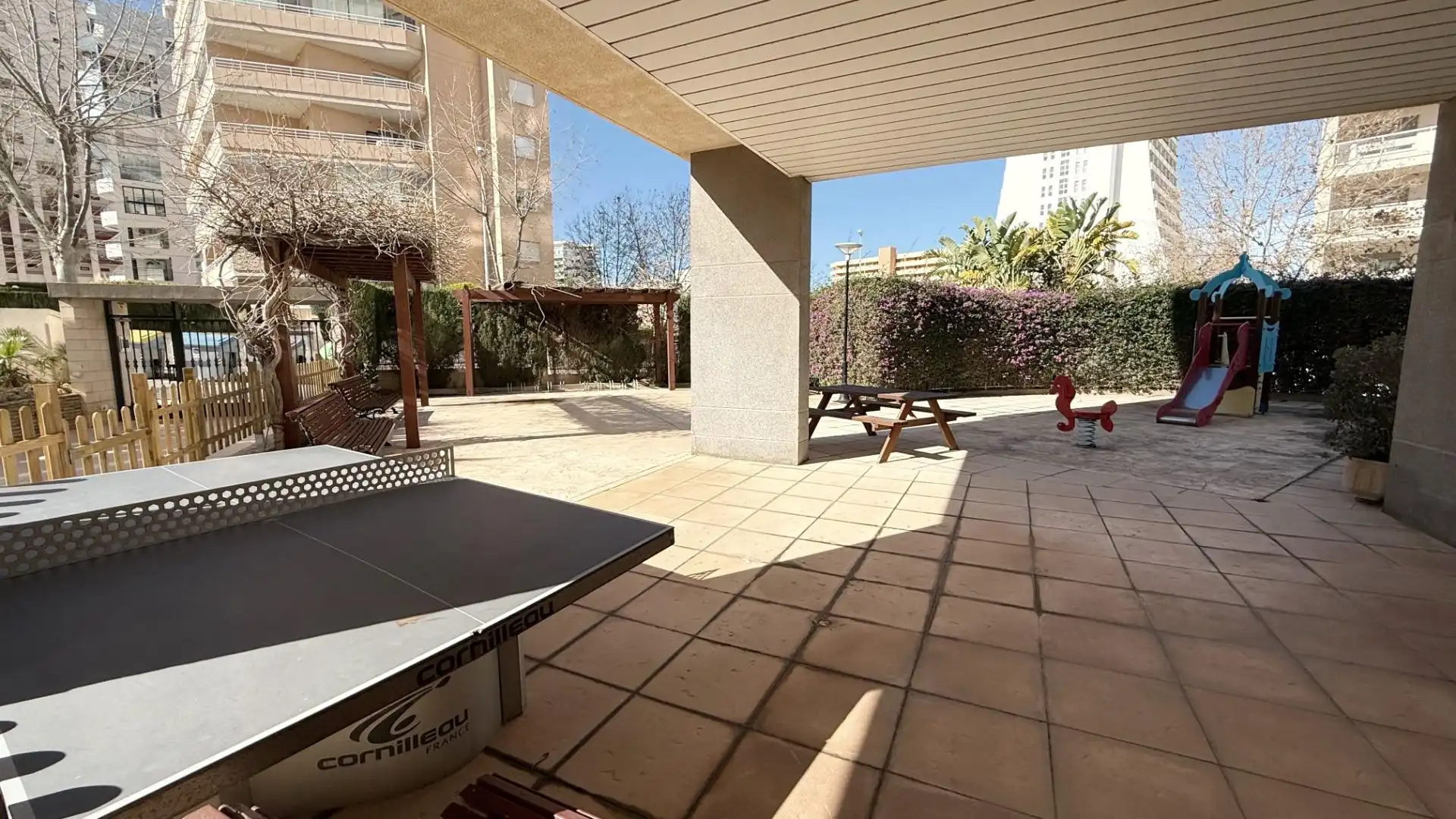 Terrassa de Apartament en venda en Calpe / Calp amb Aire condicionat, Calefacció i Jardí privat