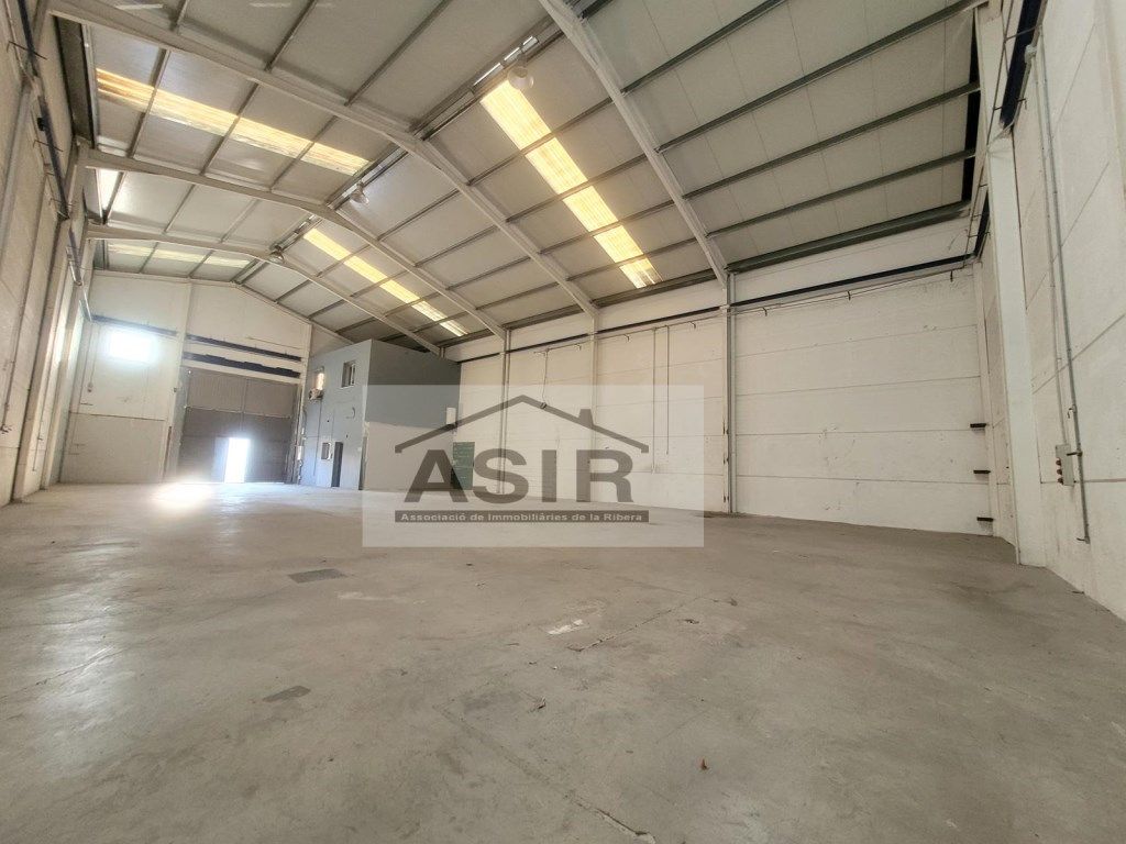Nau industrial en venda en Alzira