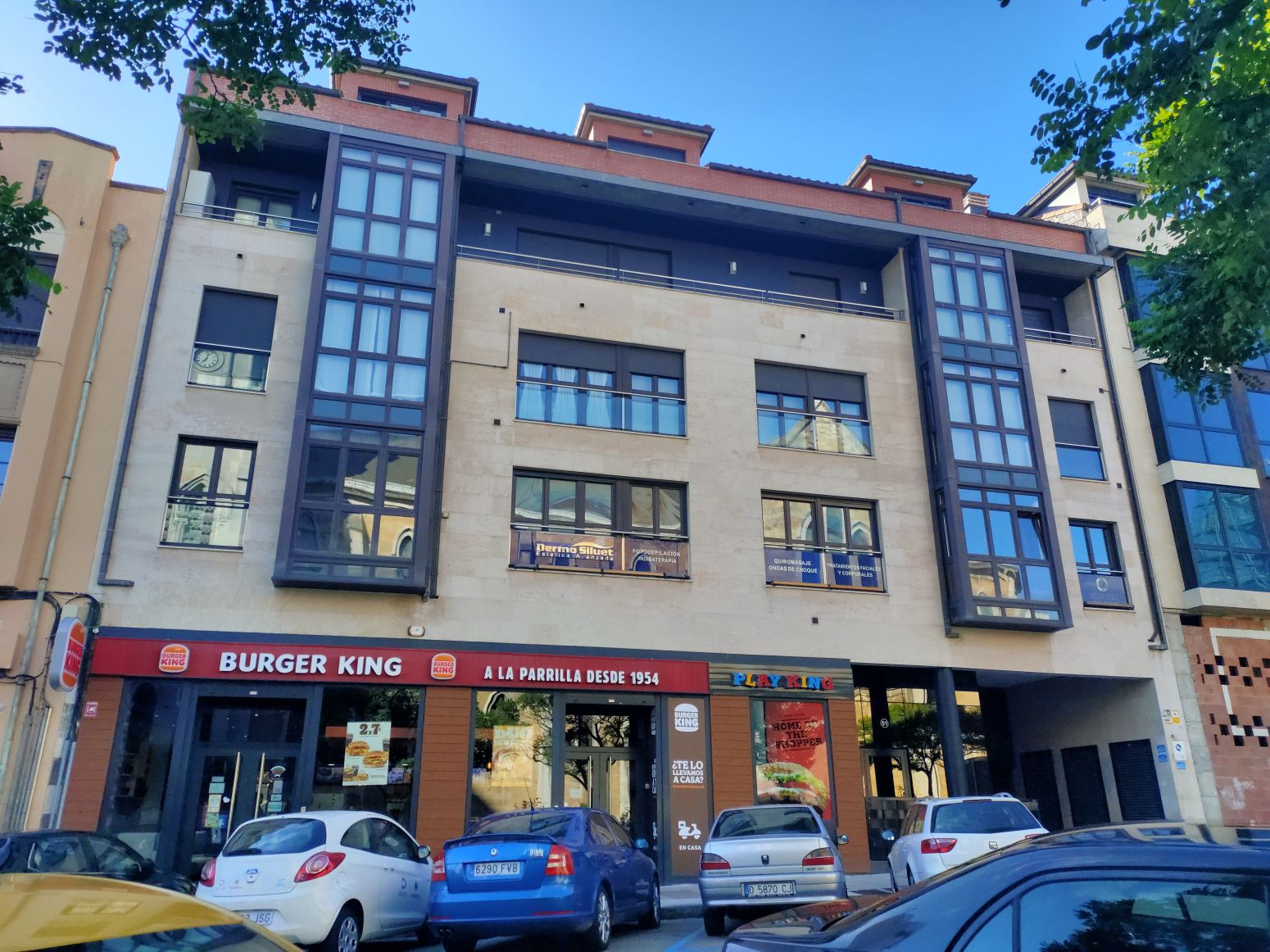 Vista exterior de Pis en venda en Avilés amb Calefacció, Parquet i Traster