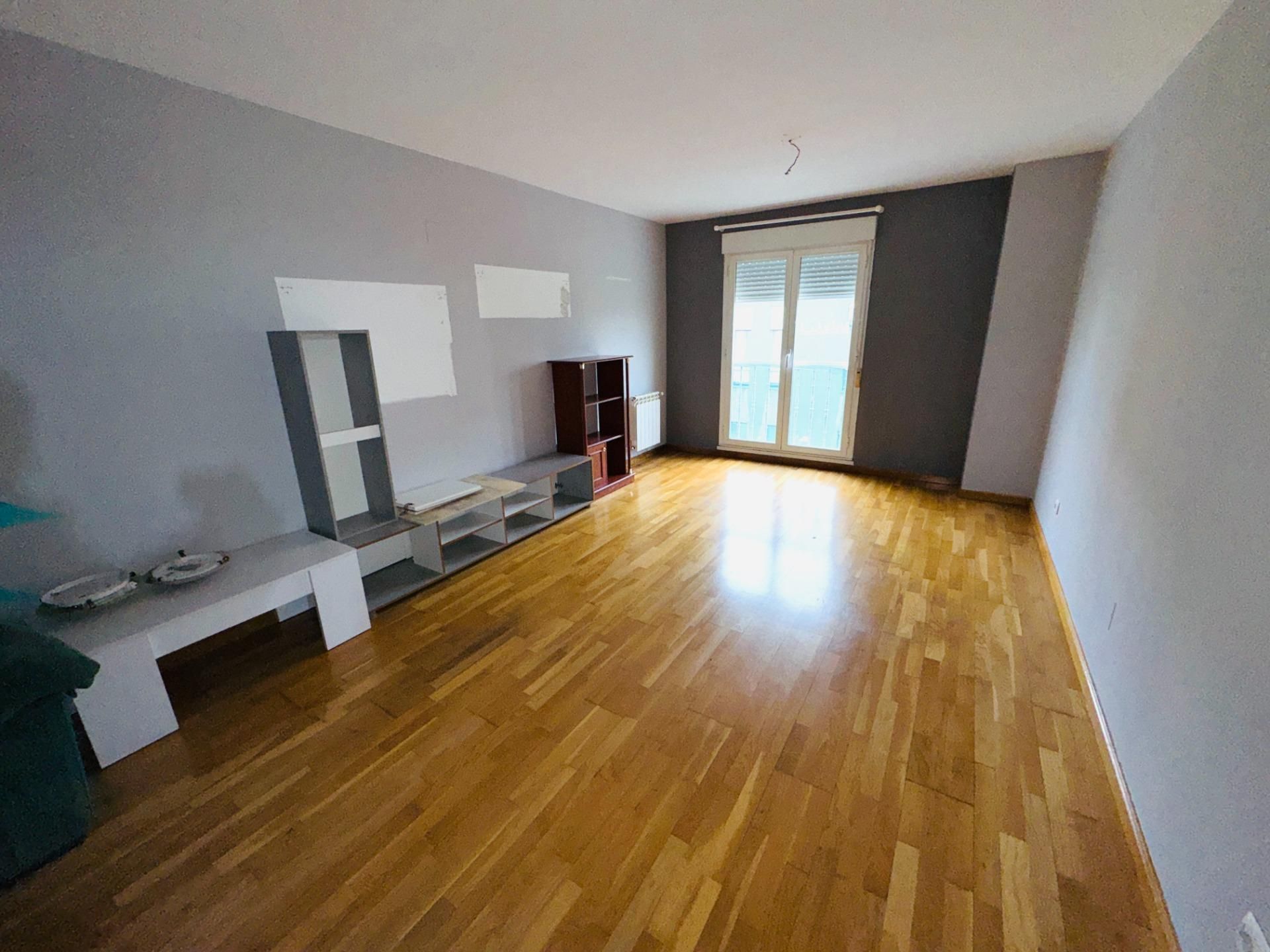 Wohnzimmer von Wohnung zum Verkauf in Ponferrada mit Heizung und Abstellraum