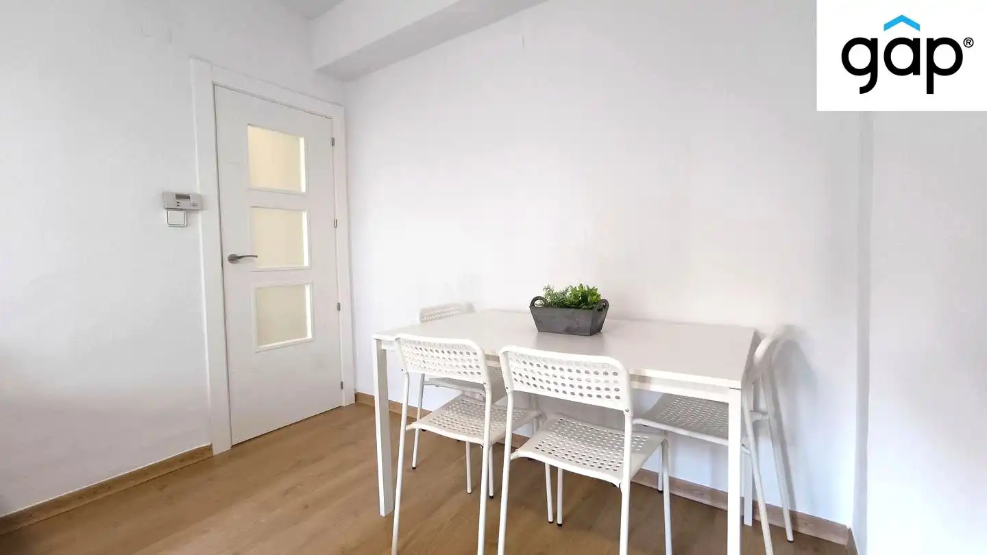 Dining room of Flat for rent in Cuenca  with Heating, Terrace and Furnished
