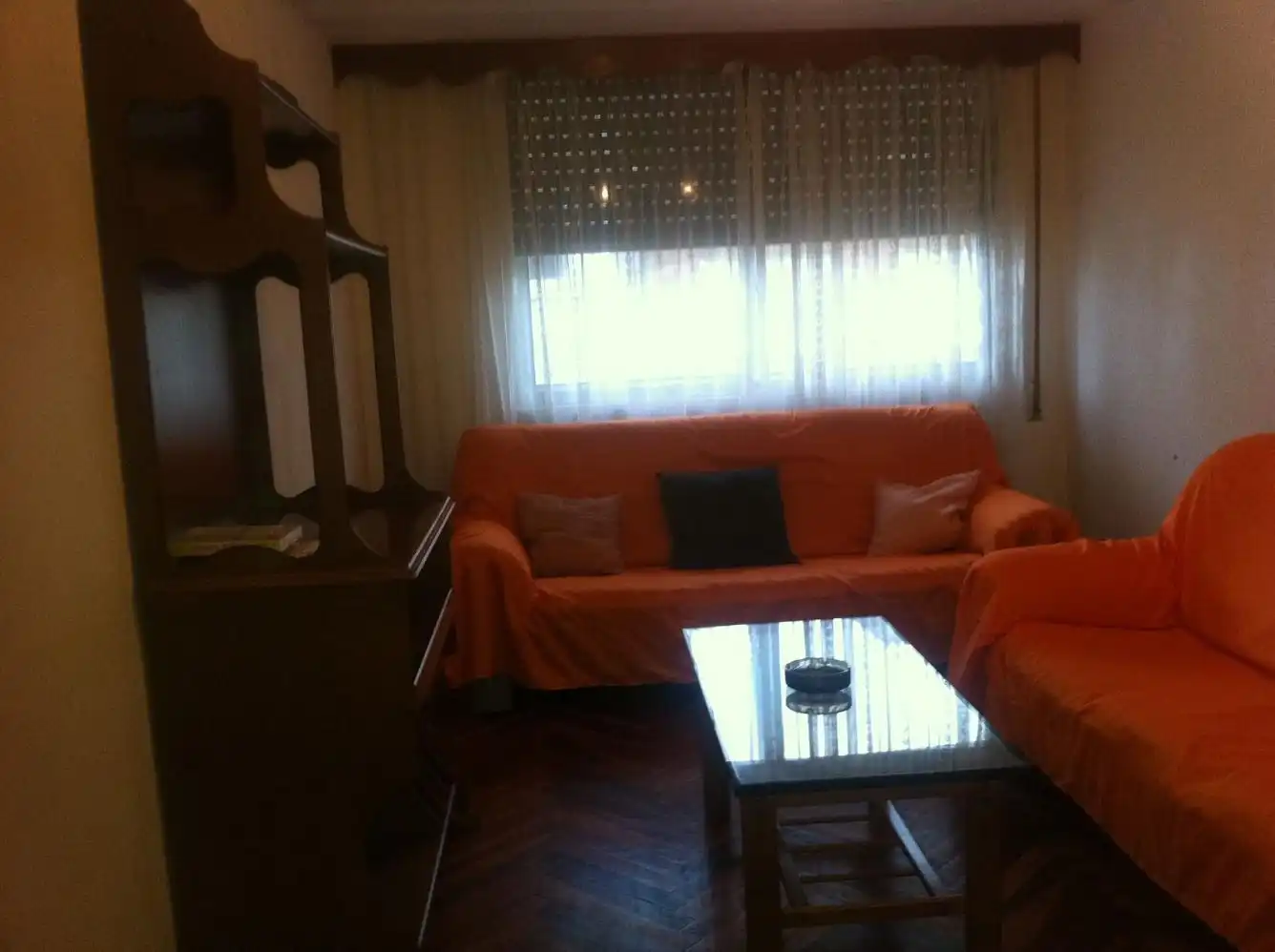Sala d'estar de Pis de lloguer en Ferrol amb Calefacció, Parquet i Moblat