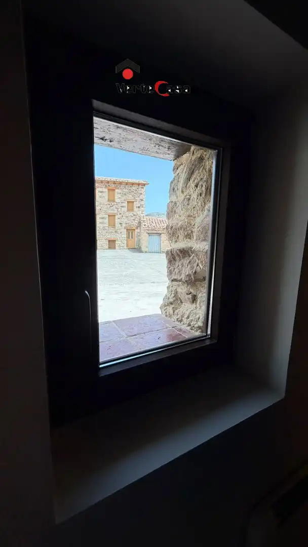 Vista exterior de Casa o xalet en venda en Mora de Rubielos amb Traster i Balcó