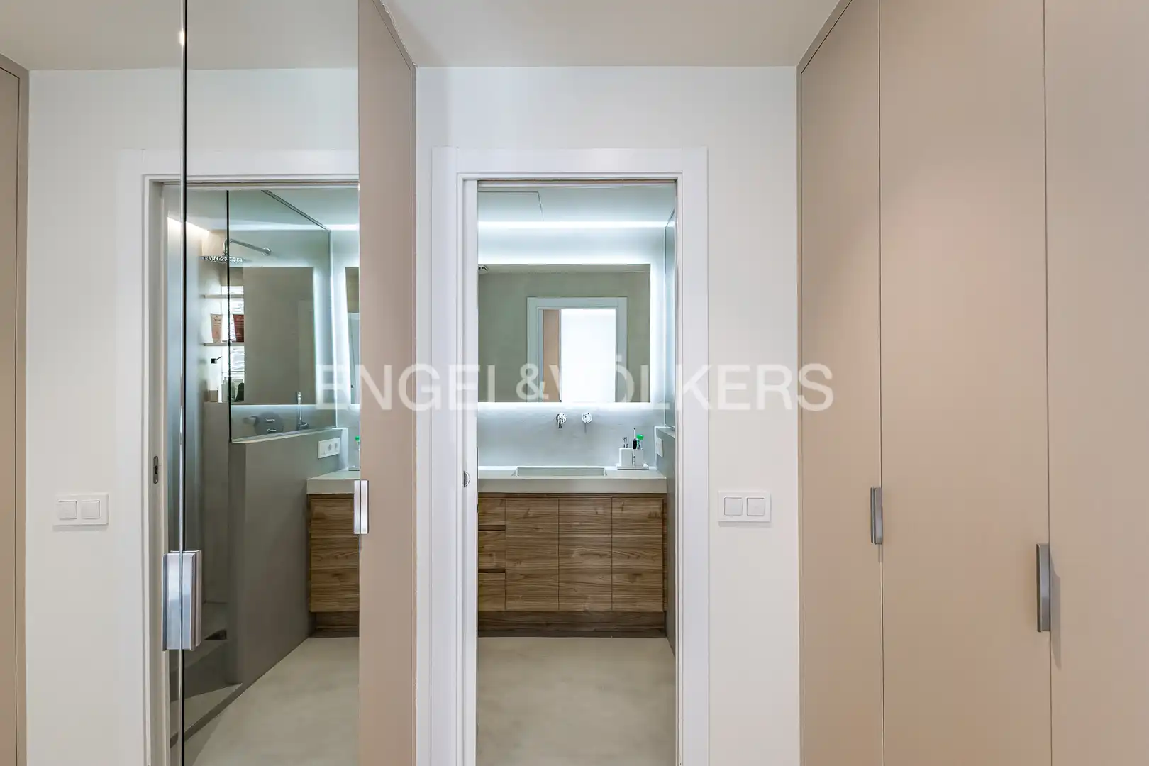 Bathroom of Attic for sale in Barcelona  with Air Conditioner, Heating and Private garden