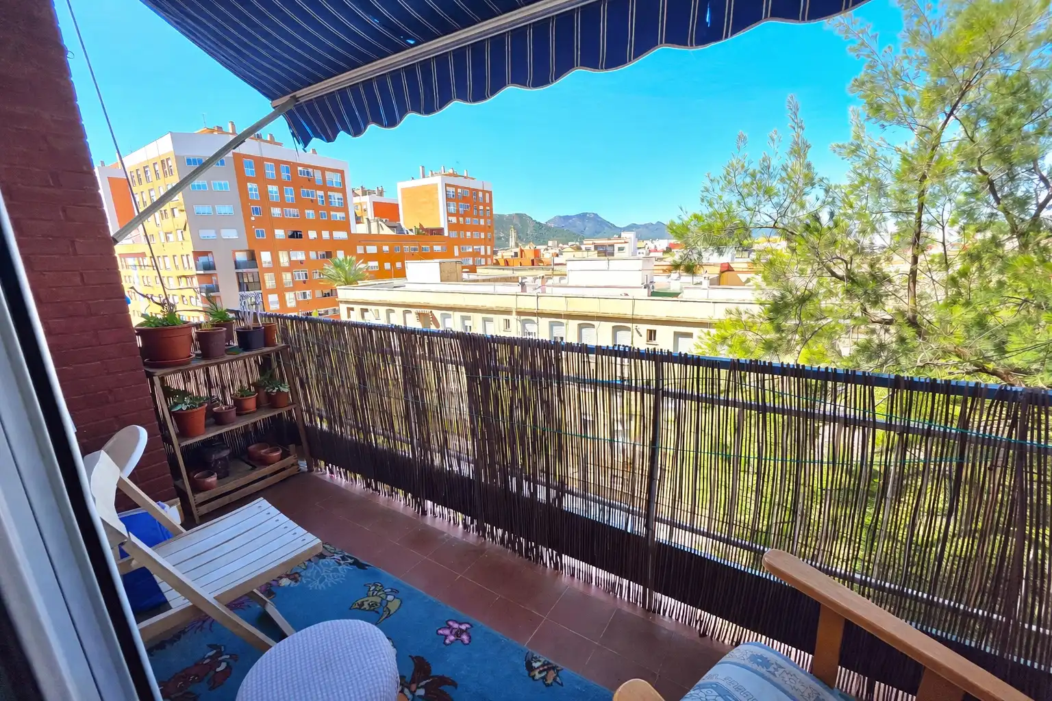 Piso con terraza en venta en Calle Santiago Ramón Y Cajal 106, imagen 4