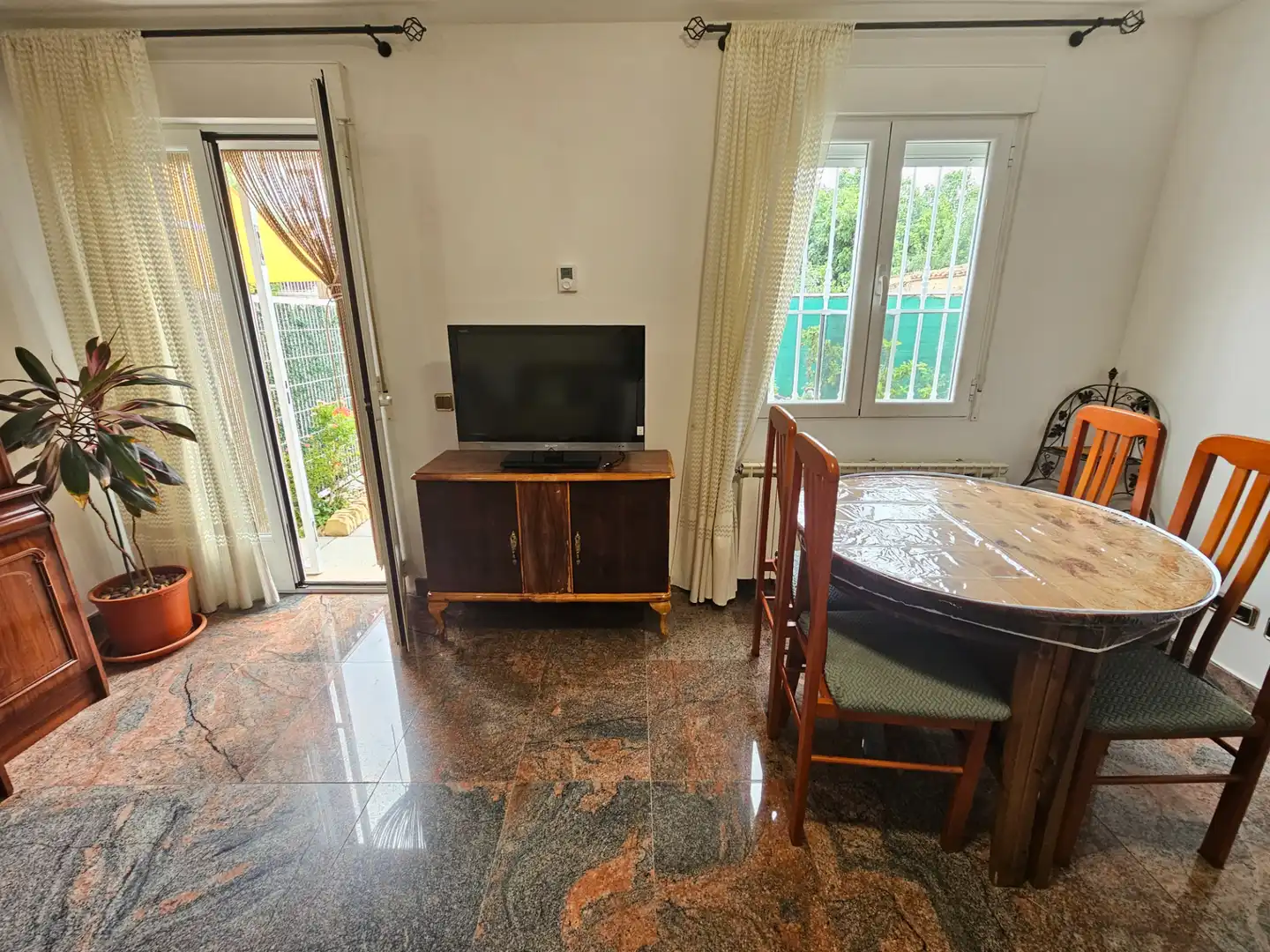 Living room of Houses for rent in Cabanillas de la Sierra  with Heating, Private garden and Terrace