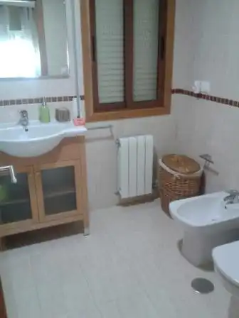 Bathroom of Flat for rent in A Parda