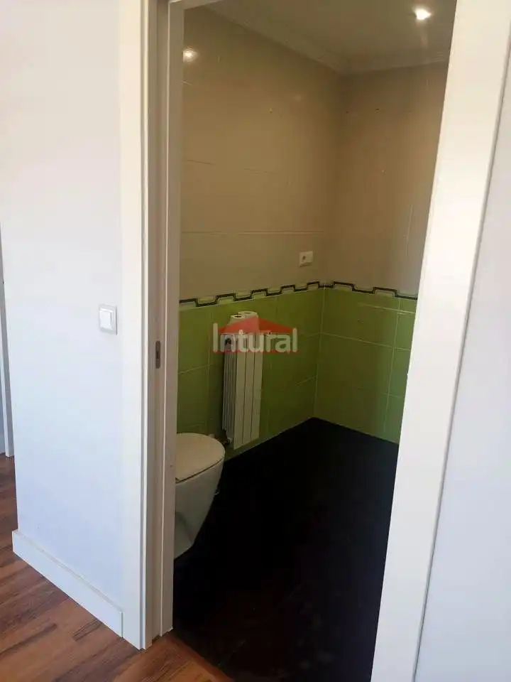 Baño de Ático en venta en La Gineta con Terraza, Trastero y Amueblado