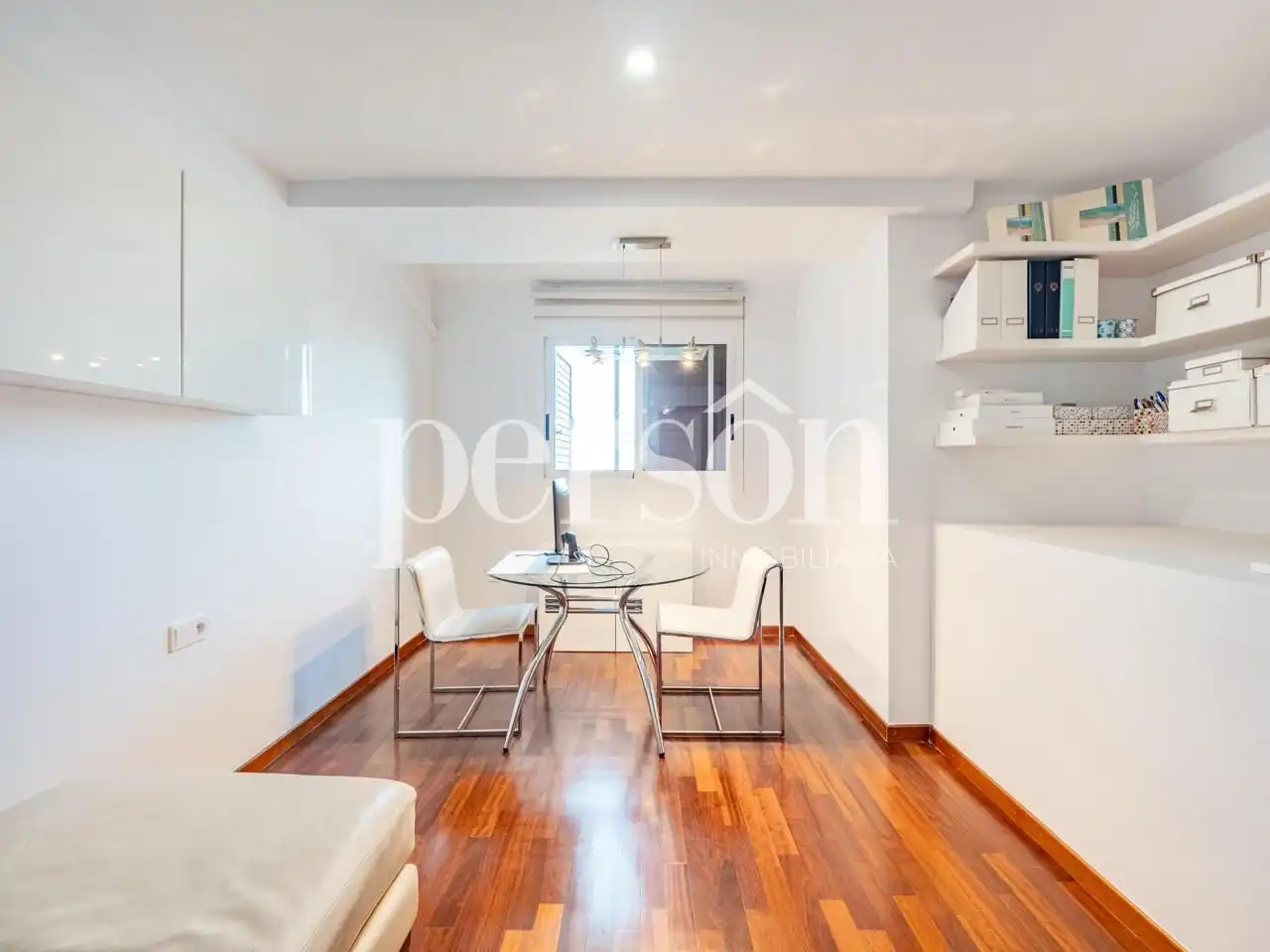 Sala d'estar de Dúplex en venda en Mislata amb Aire condicionat, Parquet i Terrassa
