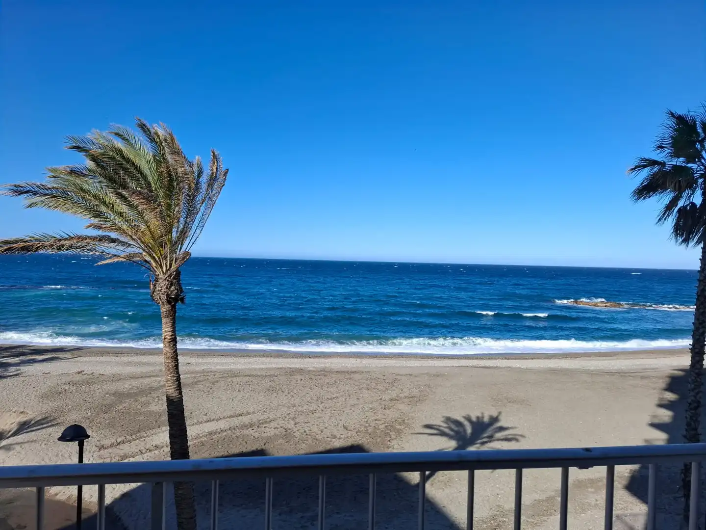 Außenansicht von Wohnung zum Verkauf in Torrenueva Costa mit Terrasse, Abstellraum und Möbliert