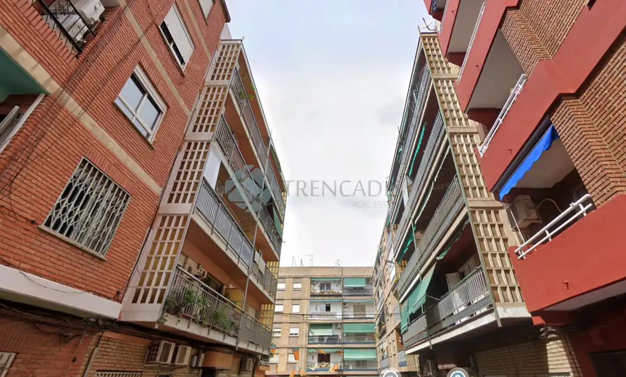 Piso en venta en sant marçal, Centro Ciudad