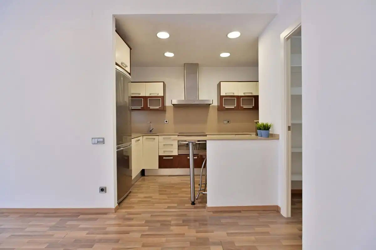 Cocina de Piso en venta en Barcelona con Calefacción, Terraza y Balcón