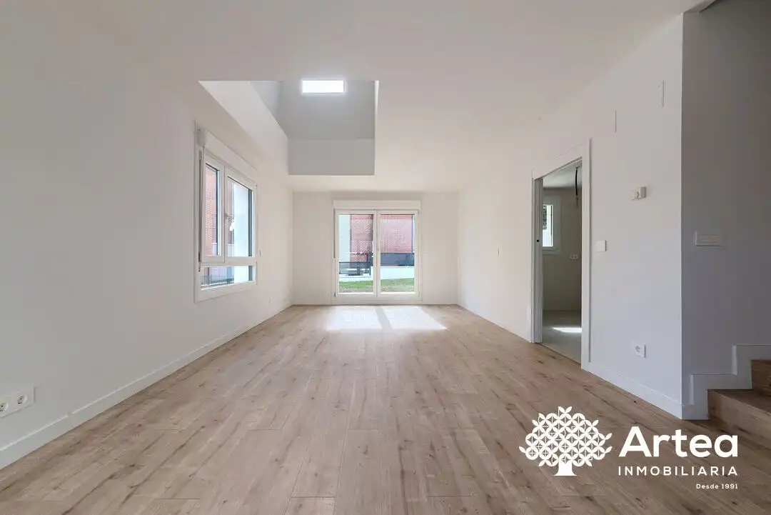 Detached house with terrace for sale in Julian Garaizar Kalea, imagen 6