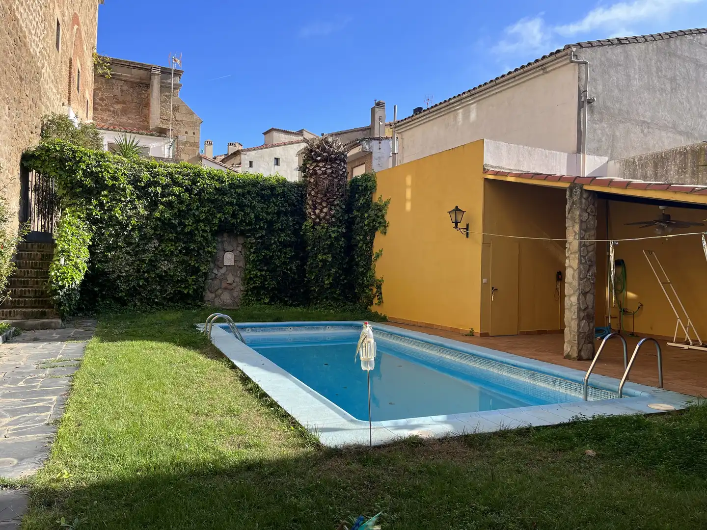 Houses for sale in Calle Coria, Centro Ciudad