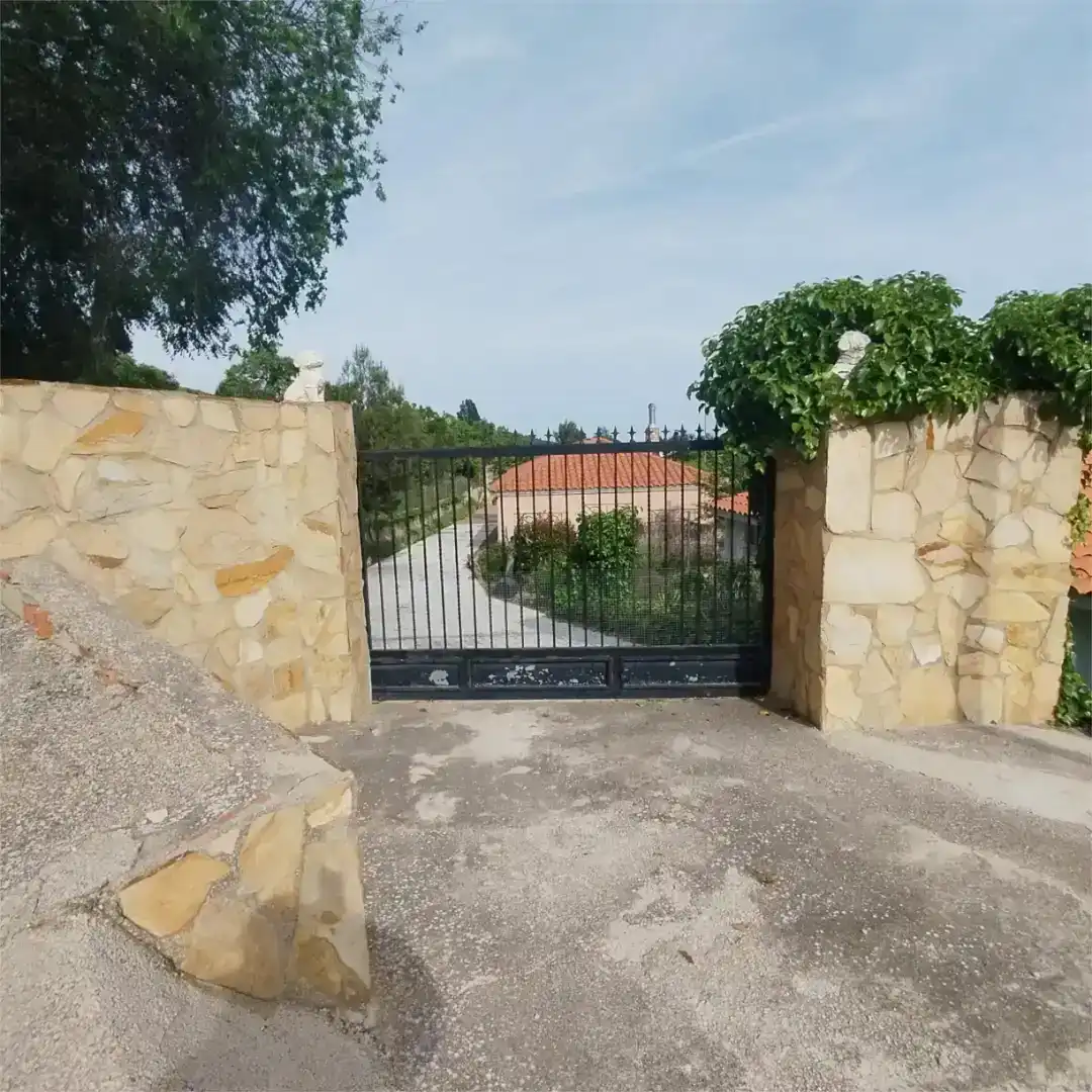 Casa o xalet en venda en Bogarra amb Jardí privat, Traster i Moblat