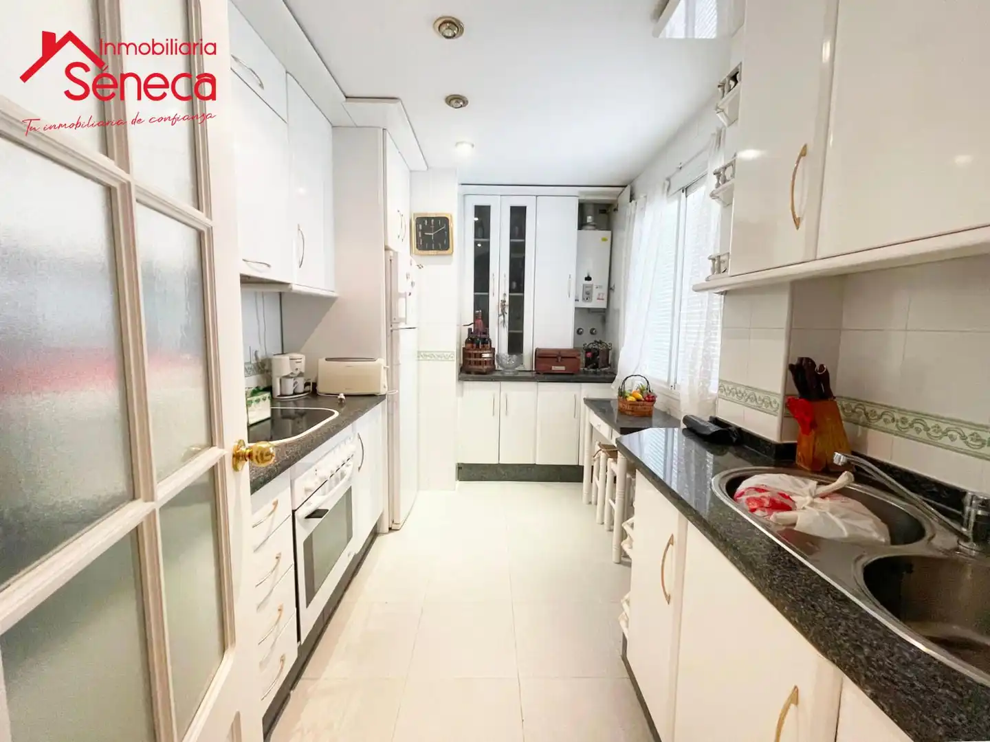 Kitchen of Flat for sale in Córdoba  with Air Conditioner, Heating and Swimming Pool