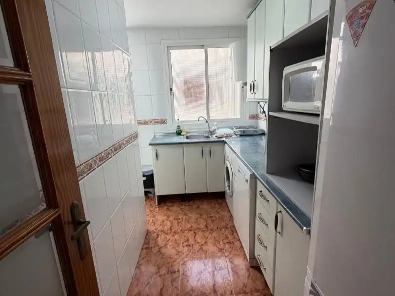 Kitchen of Flat for share in Nueva Andalucía