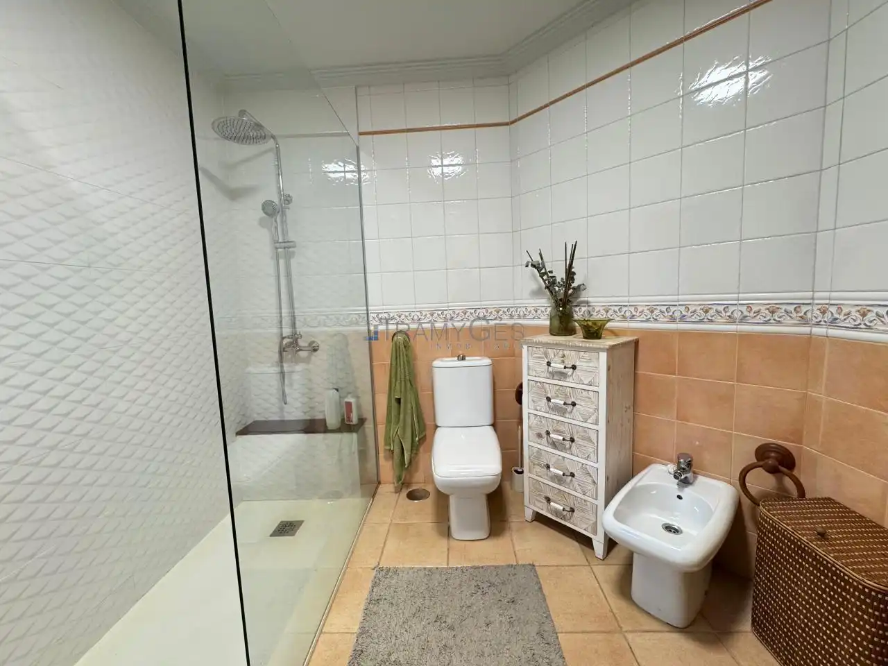 Bany de Casa o xalet en venda en Redondela amb Calefacció, Jardí privat i Terrassa