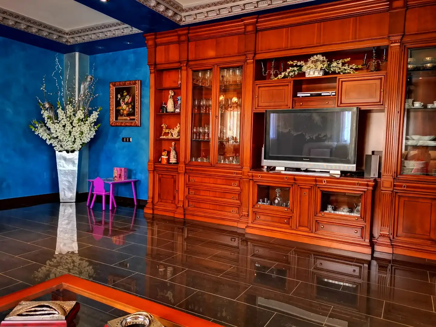Sala d'estar de Casa o xalet en venda en Orihuela amb Jardí privat i Moblat