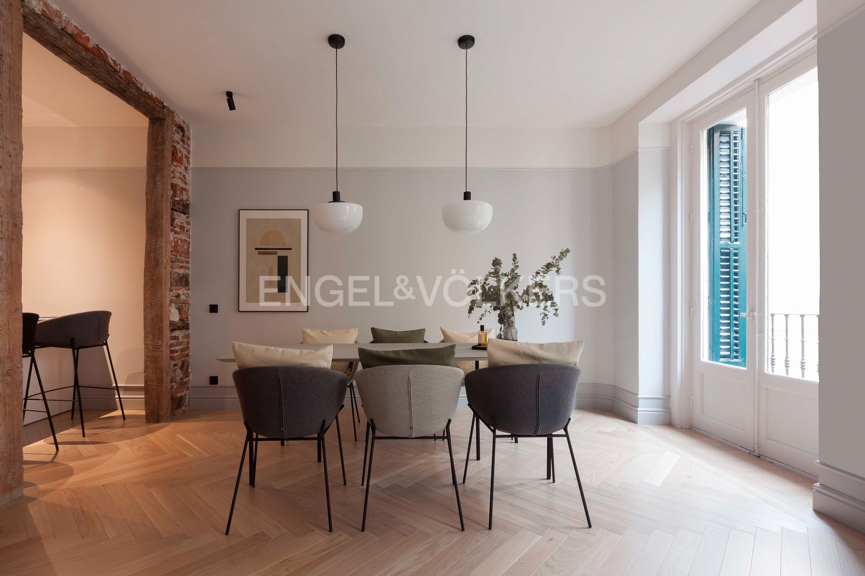 Dining room of Flat for rent in  Madrid Capital  with Air Conditioner, Heating and Furnished