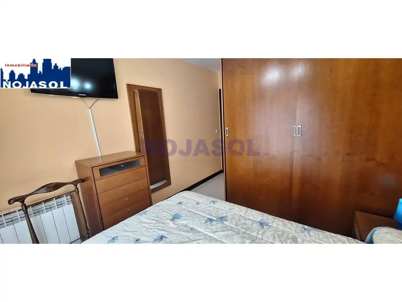 Dormitori de Apartament de lloguer en Noja amb Calefacció, Jardí privat i Terrassa