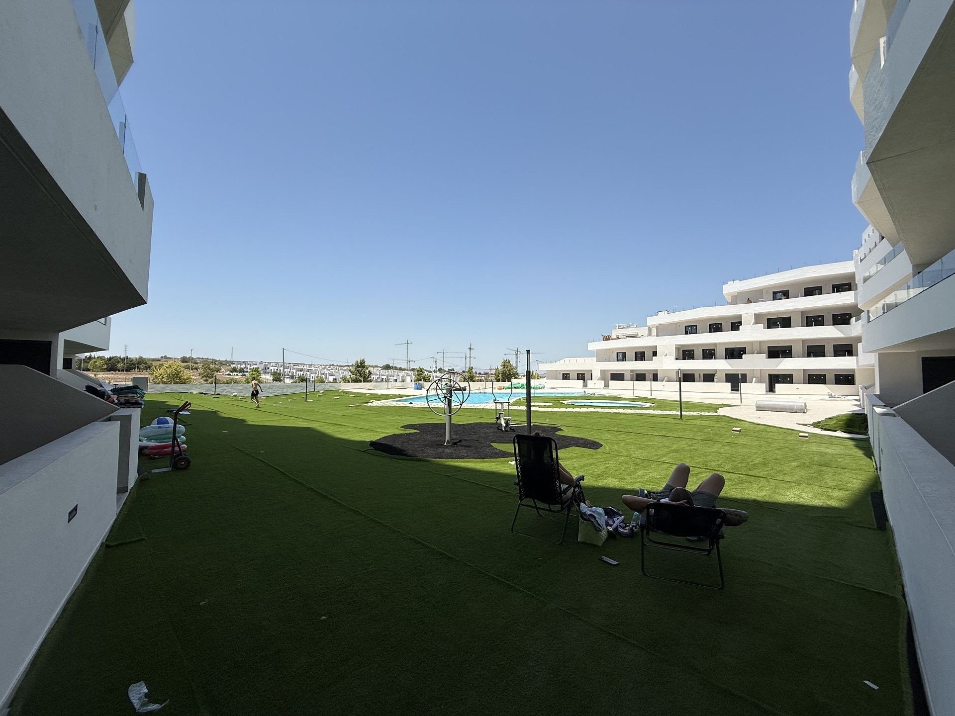 Vista exterior de Àtic en venda en San Miguel de Salinas amb Jardí privat i Terrassa
