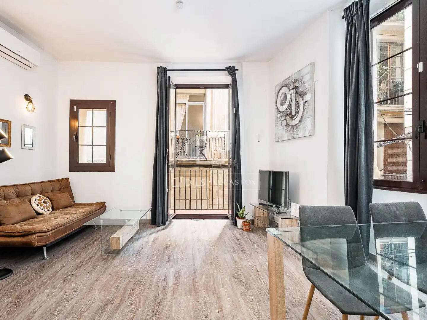 Vista exterior de Piso en venta en Barcelona con Aire acondicionado, Parquet y Amueblado