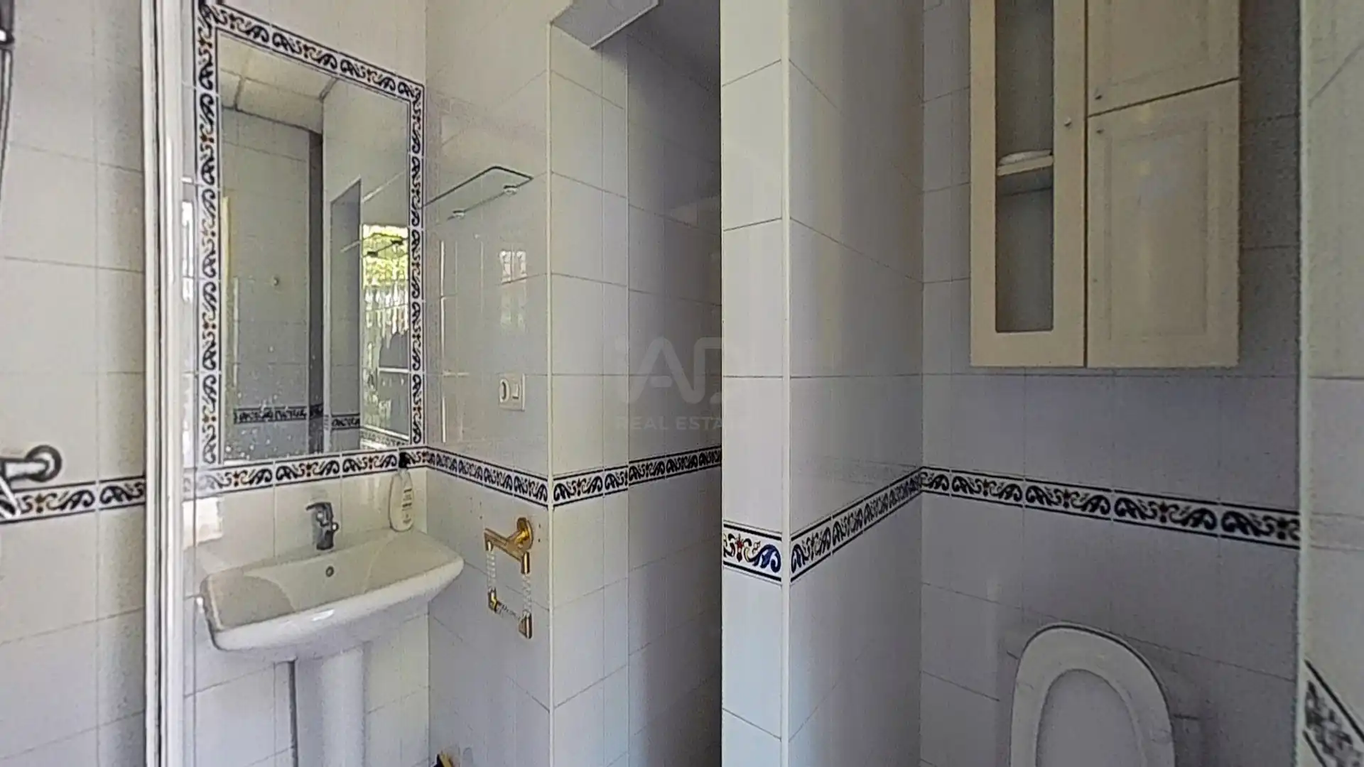 Bany de Casa o xalet en venda en Dos Hermanas amb Aire condicionat, Calefacció i Piscina
