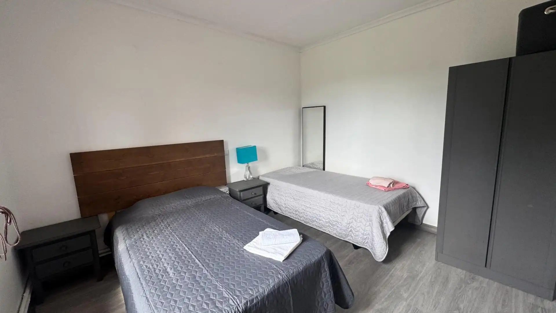 Habitación de Casa adosada en venta en Santillana del Mar con Calefacción, Jardín privado y Terraza