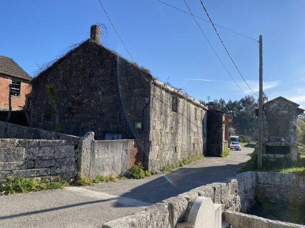 Casa-chalet en Venta en Crecente