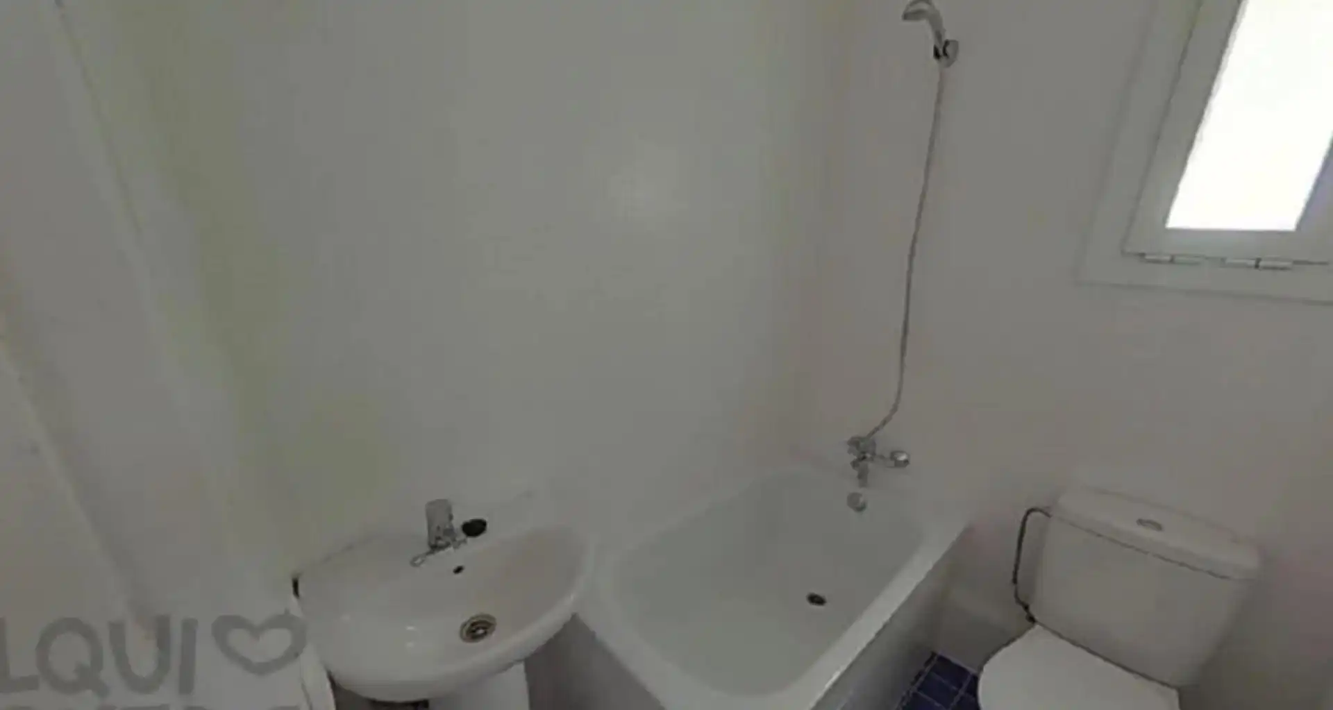 Baño de Apartamento en venta en Montcada i Reixac