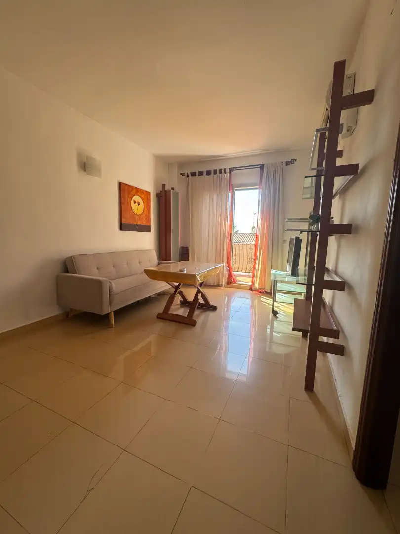 Sala de estar de Piso de alquiler en Benalmádena con Aire acondicionado, Calefacción y Terraza