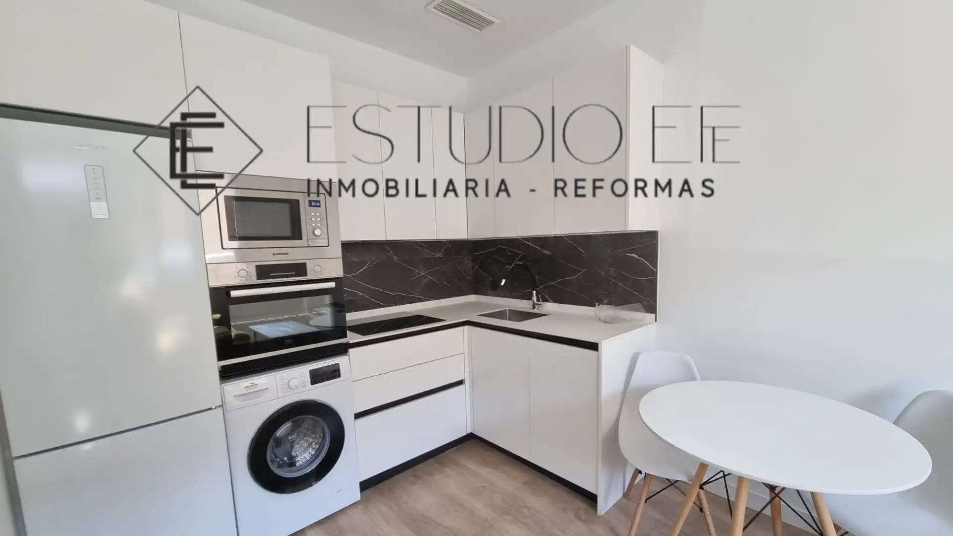 Study for sale in Avenida de Filiberto Villalobos, 62, San Bernardo