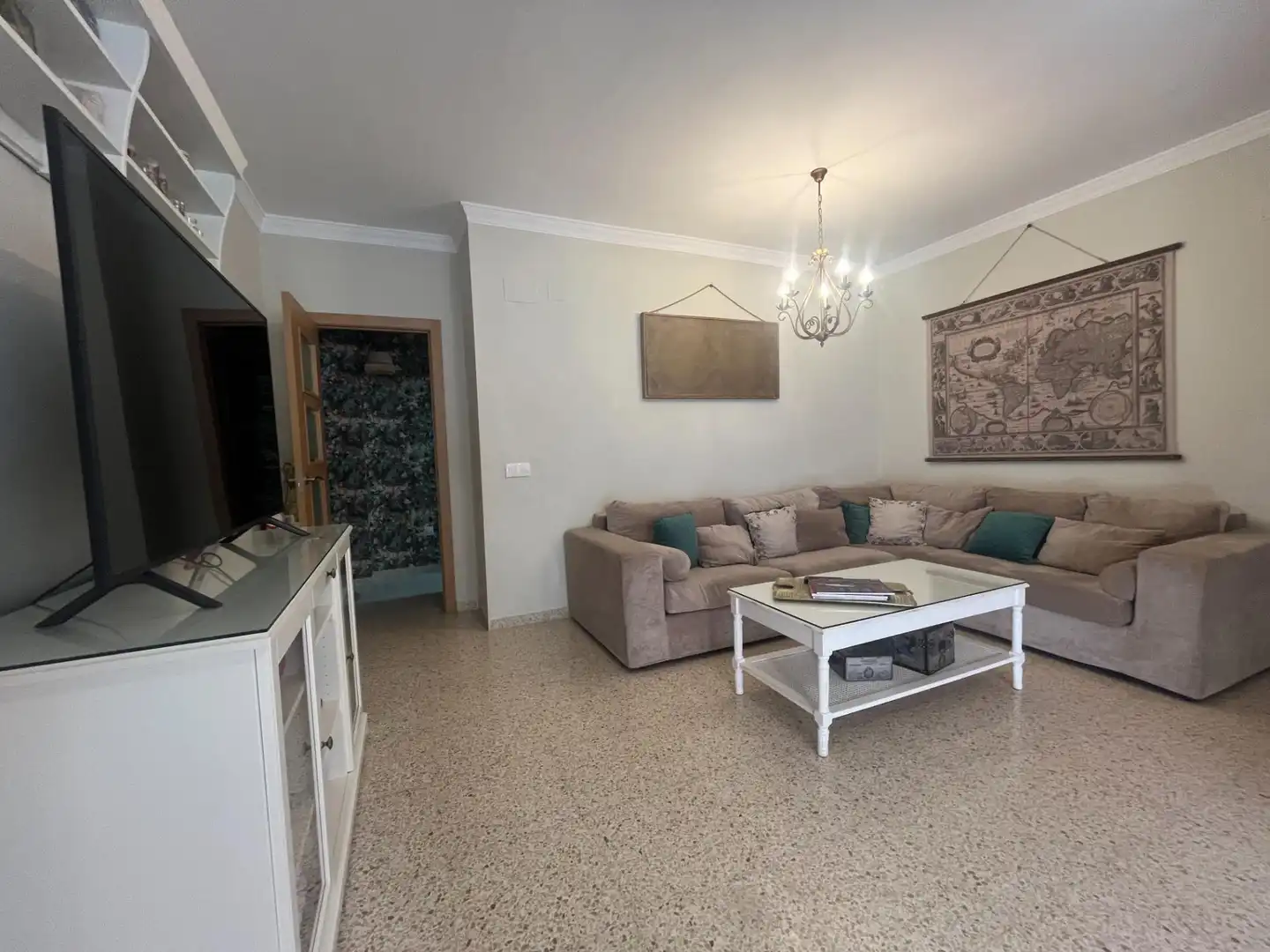 Sala d'estar de Planta baixa en venda en Jerez de la Frontera amb Aire condicionat, Calefacció i Jardí privat