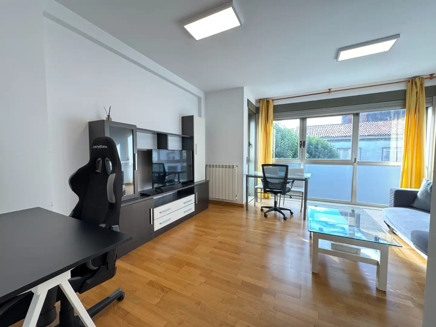 Sala de estar de Apartamento de alquiler en Santiago de Compostela  con Calefacción, Trastero y Amueblado