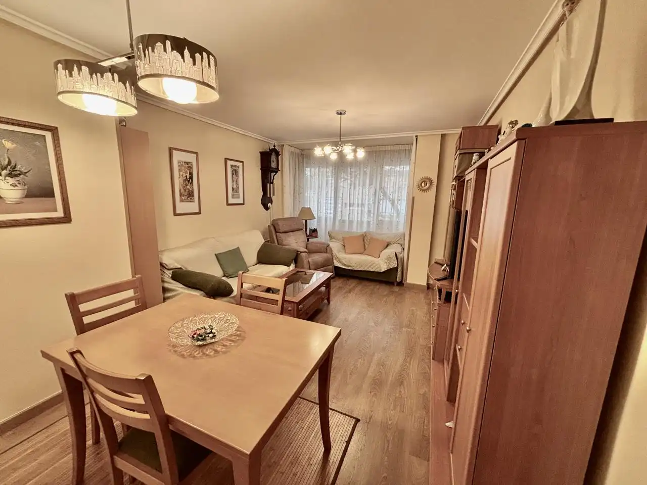 Wohnzimmer von Wohnung zum Verkauf in Zaragoza mit Klimaanlage, Heizung und Abstellraum