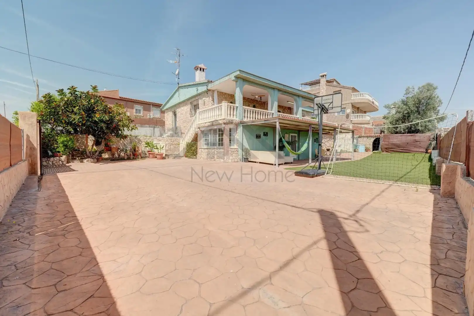 Houses for sale in La Pobla de Vallbona  with Air Conditioner, Heating and Private garden
