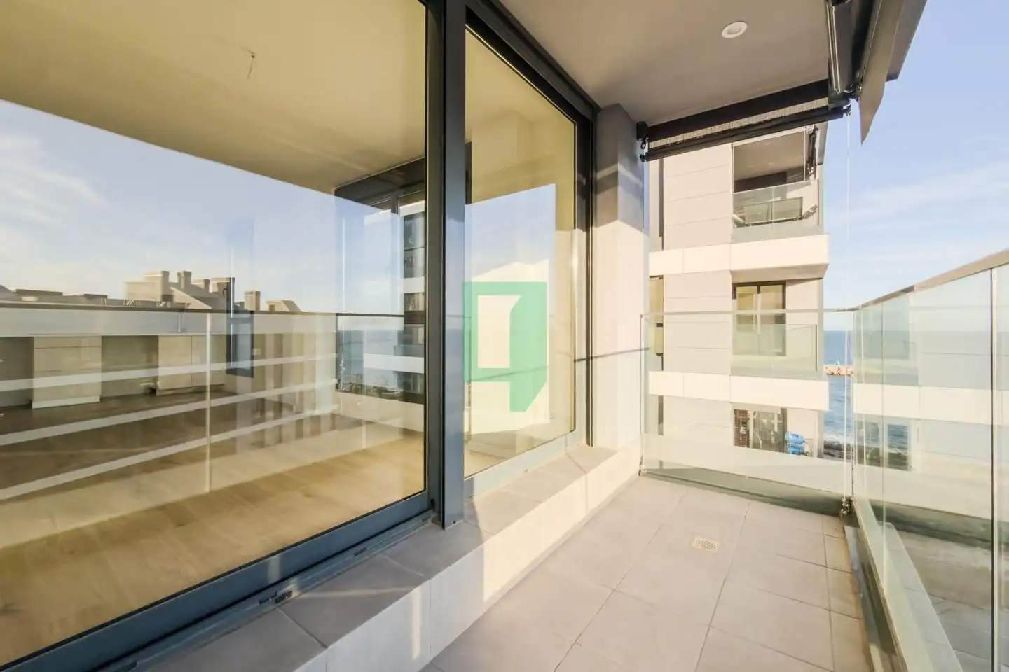 Exterior view of Flat for rent in Badalona  with Air Conditioner and Terrace