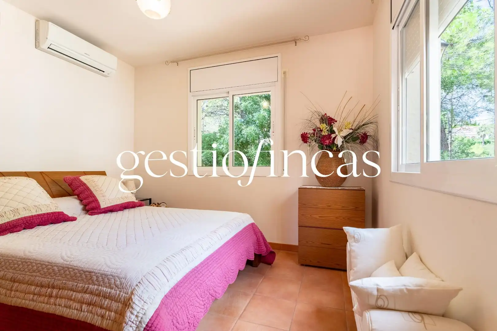 Bedroom of Houses for sale in Pratdip  with Air Conditioner, Heating and Private garden
