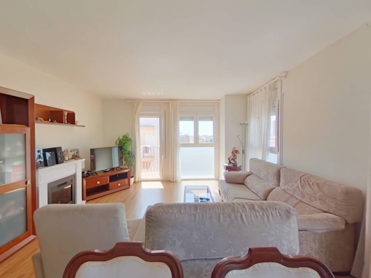 Living room of Flat for sale in Blanes  with Air Conditioner, Parquet flooring and Balcony