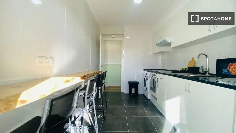 Cocina de Piso de alquiler en Madrid con Aire acondicionado, Calefacción y Amueblado