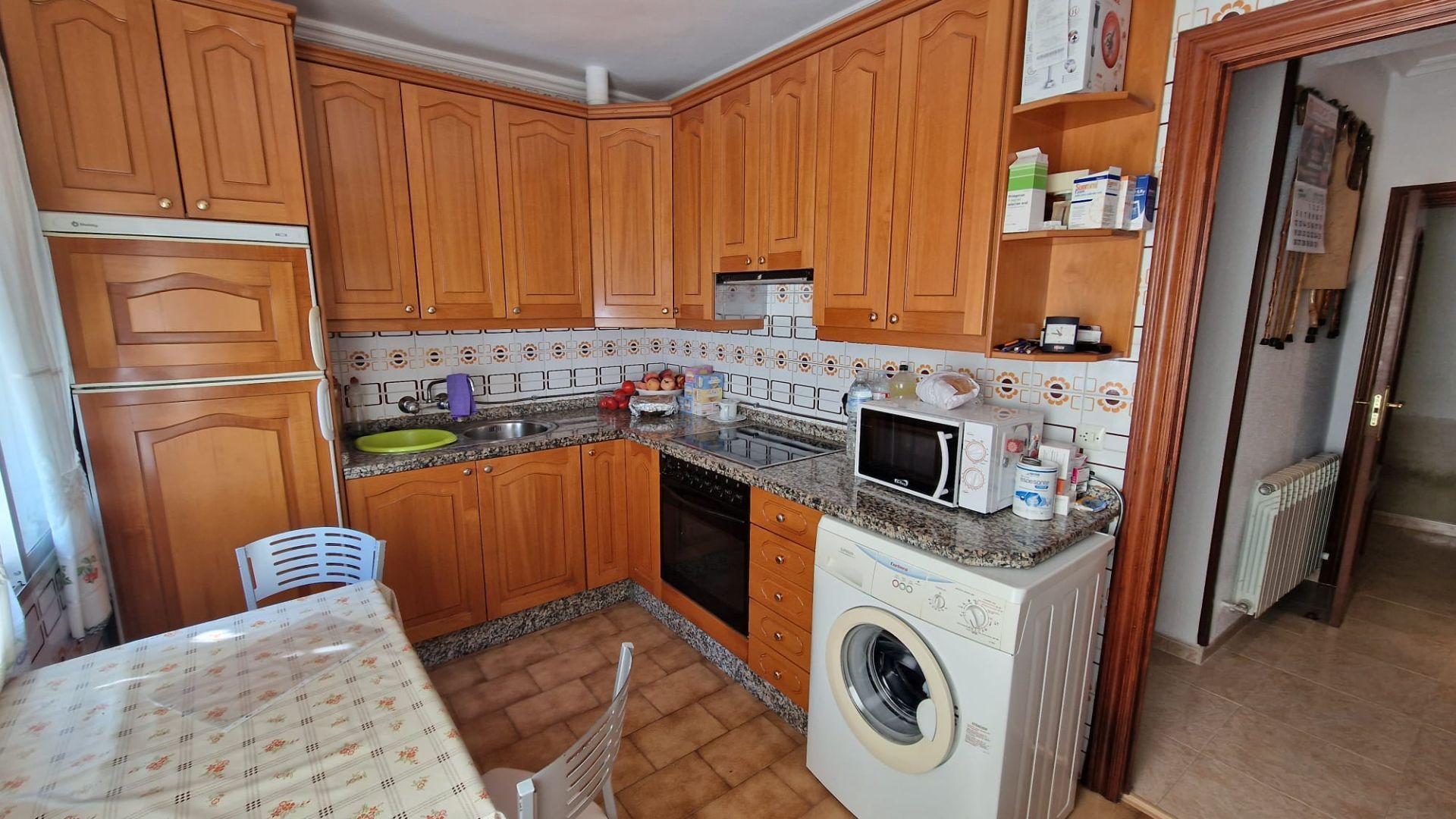 Cuina de Casa o xalet en venda en Cantalapiedra amb Calefacció i Traster